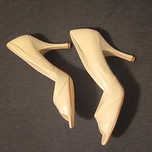 Cream 3 1/2" heels, leather upper, Maripe brans